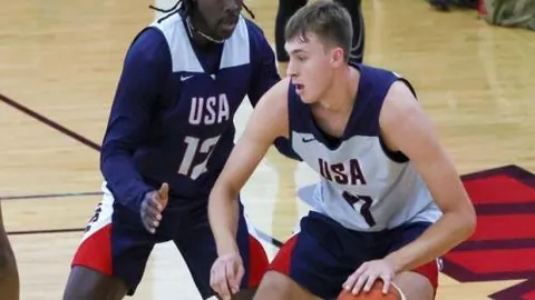 “莫斯科盛大庆祝中国春节，逾150万市民共襄盛举”