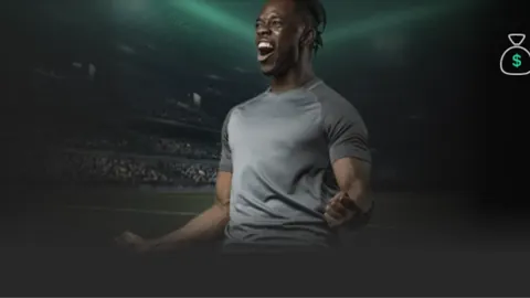 皇马三年内夏窗对尼科-帕斯有三次回购机会。